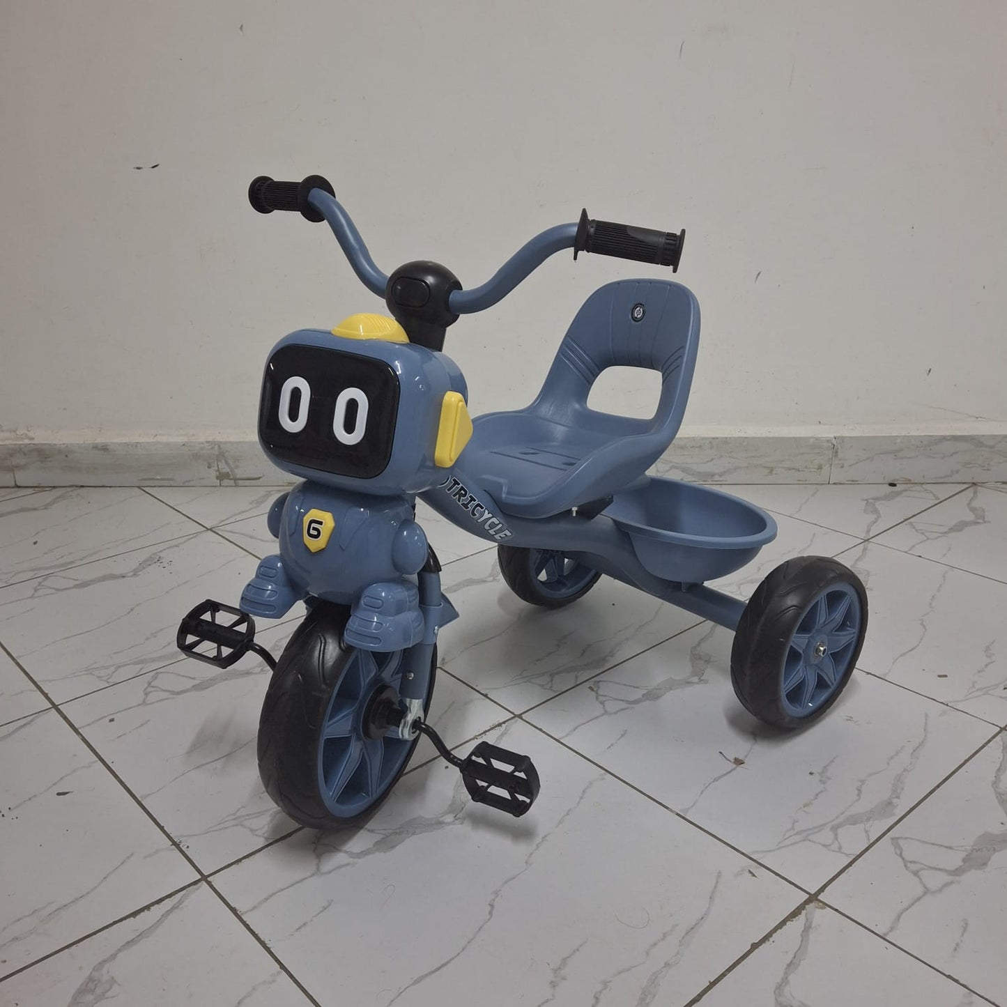 Tricycles with melodies and lights