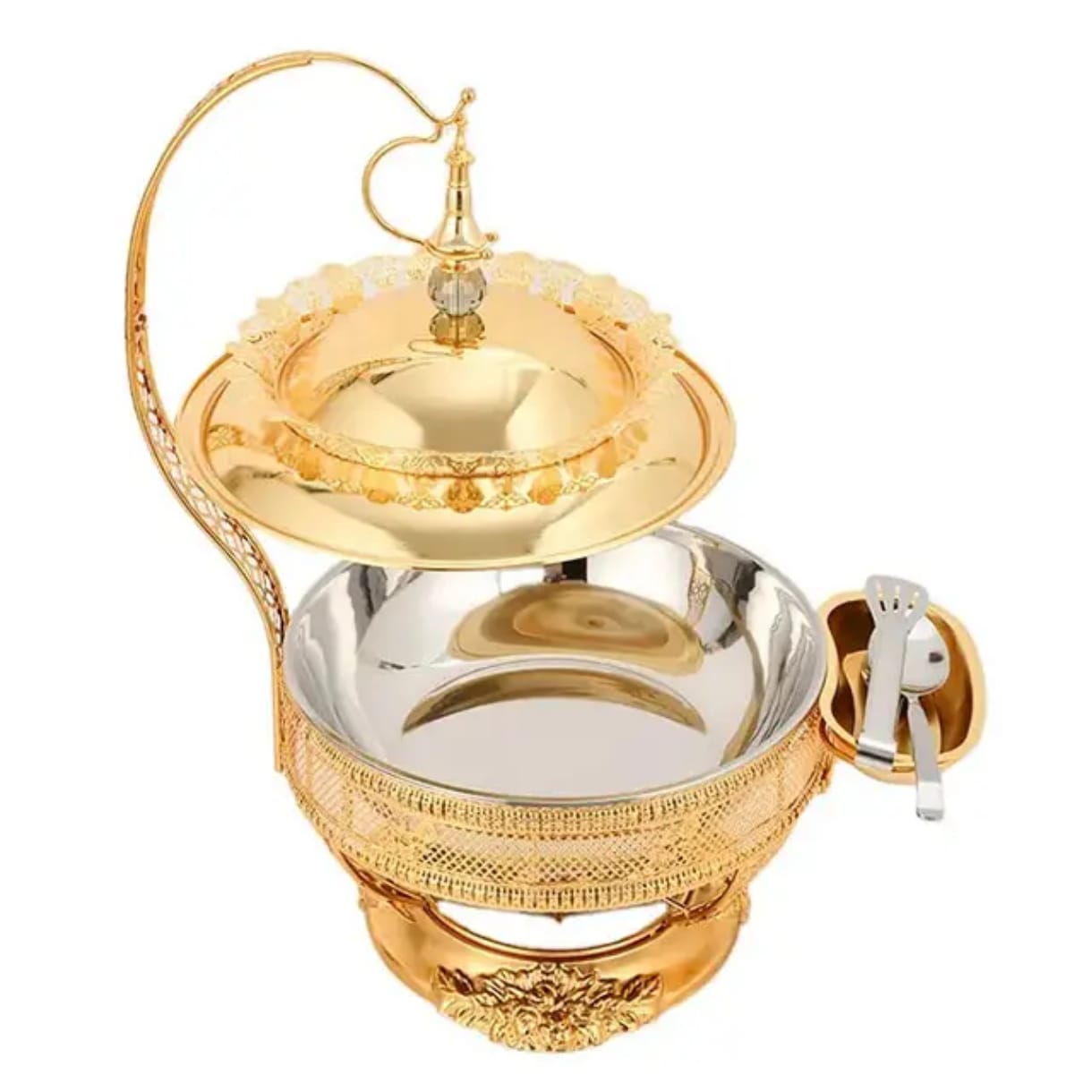 Luxurious gold round chaffing dish