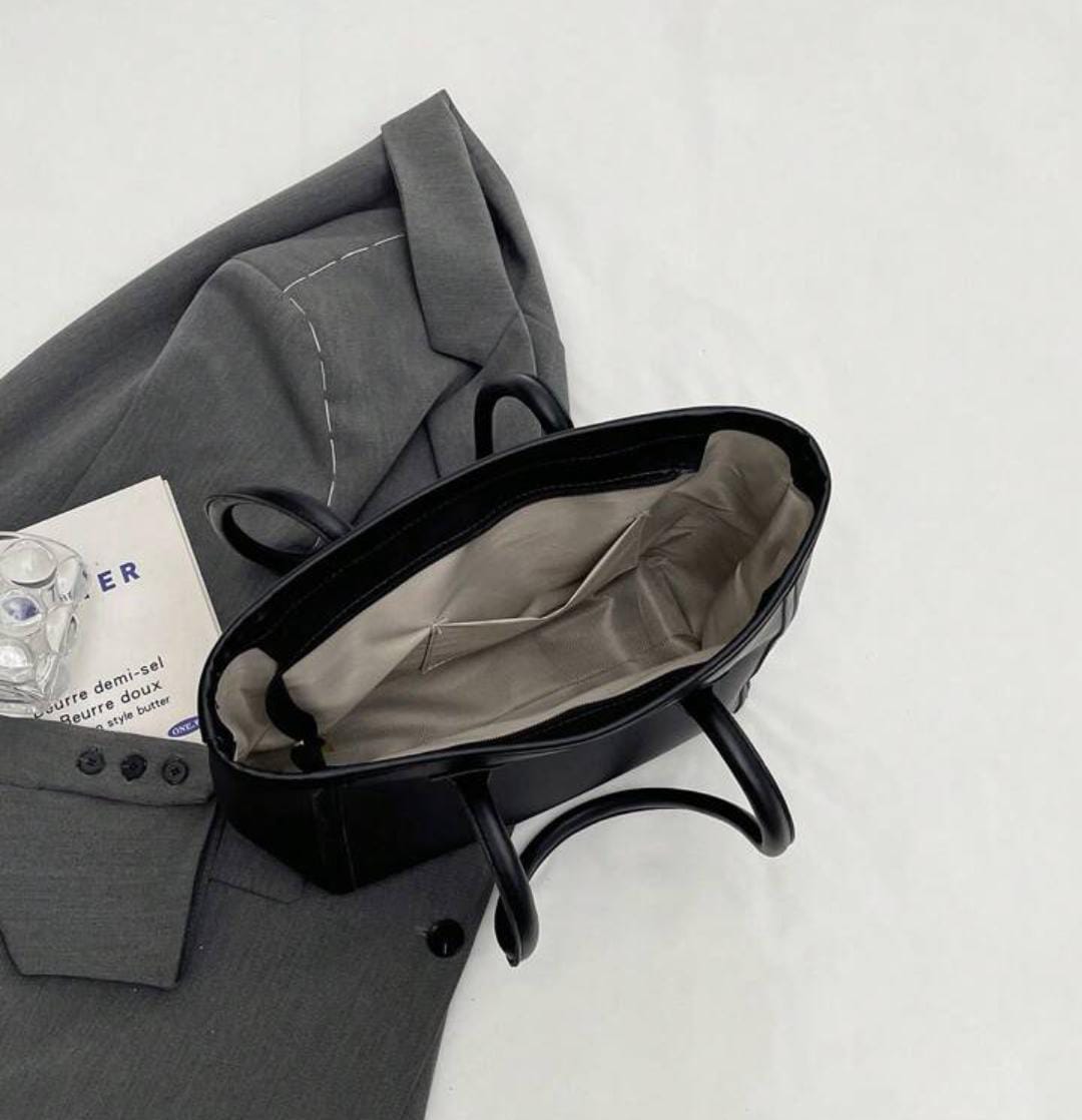 Minimalist elegant tote bag