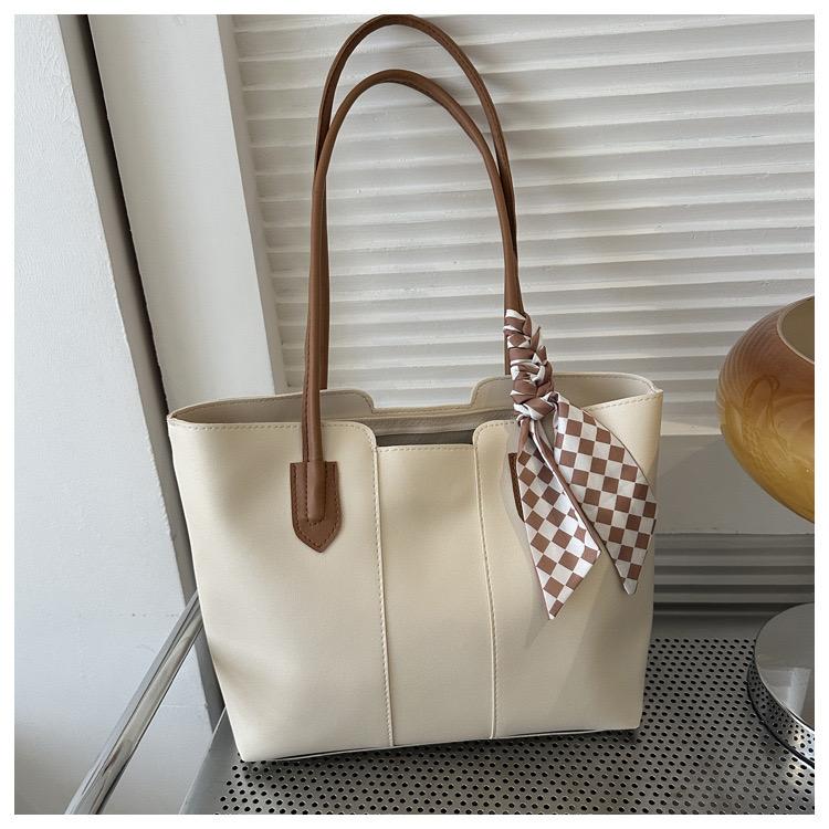 Piere Fall Tote Bag