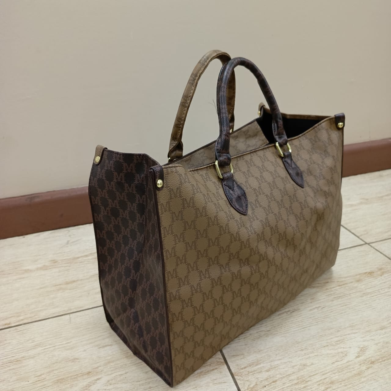 Geometric pattern top handle bag