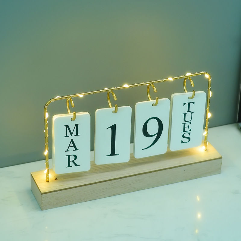 Desktop Calendar With Light