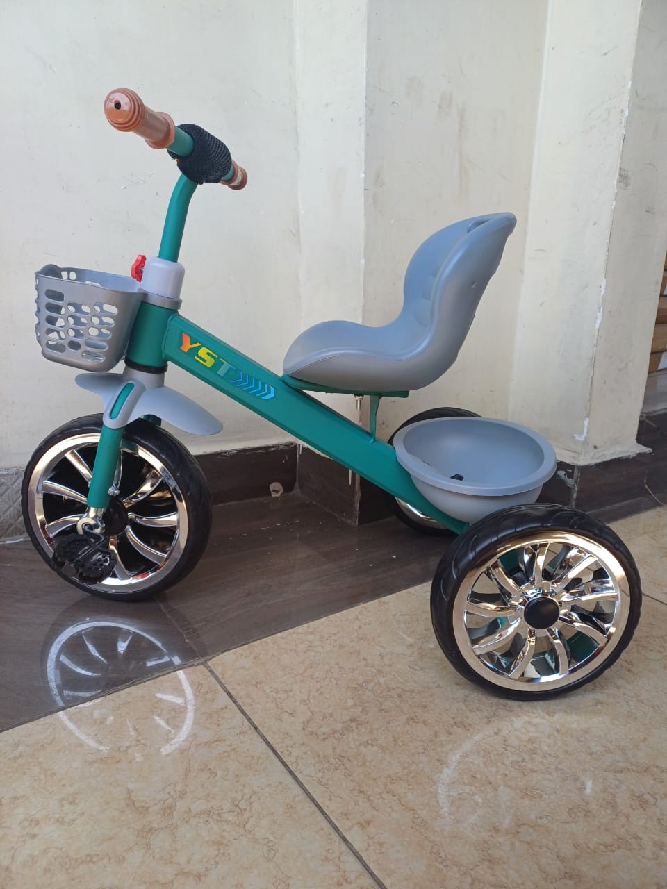 Kids' Tricycle