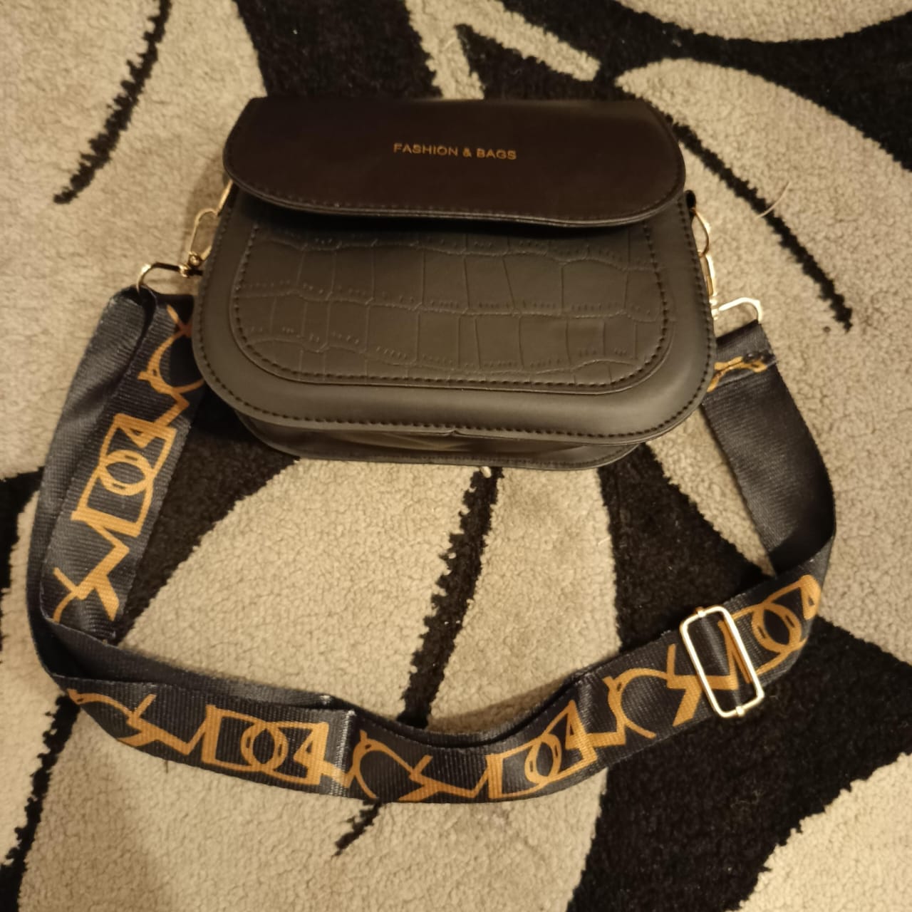 Simple Saddle Sling Bag