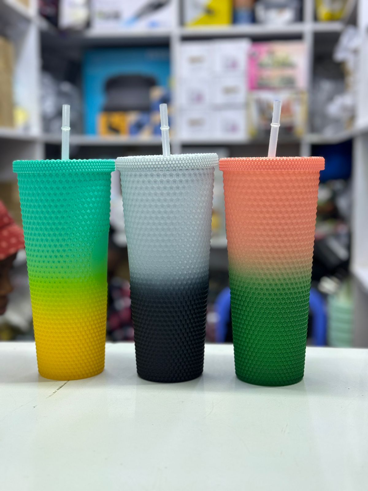 800ml Studded Tumbler with Lid and Straw