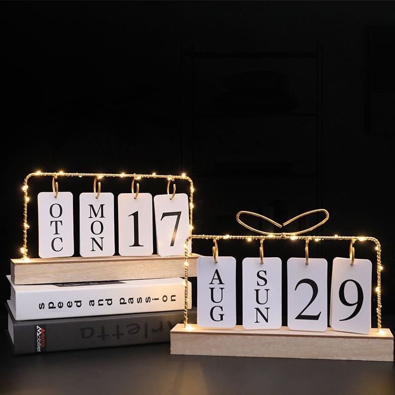 Desktop Calendar With Light