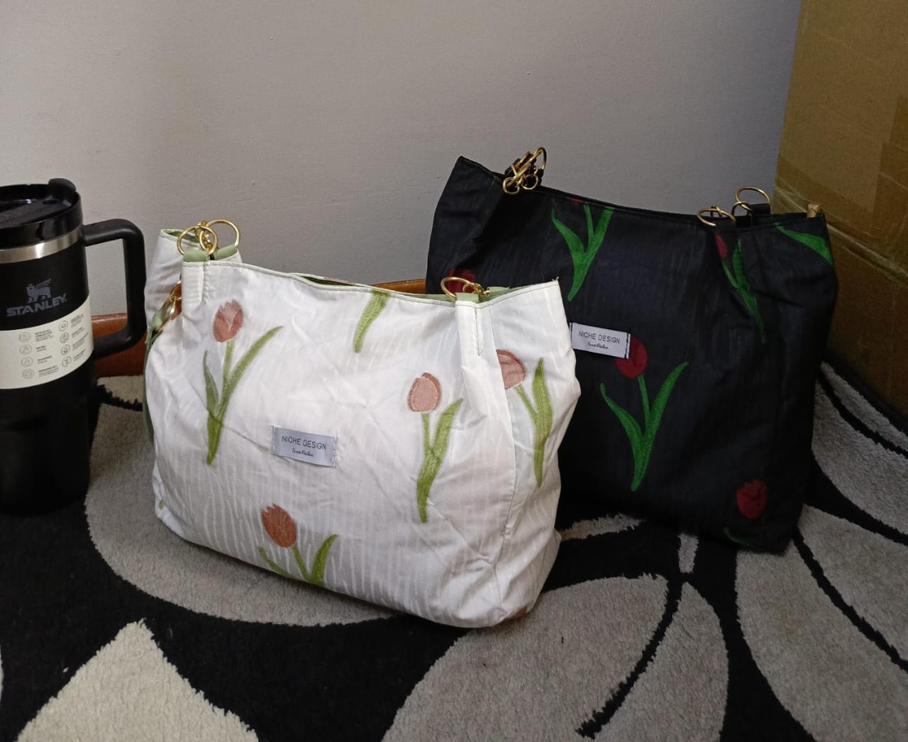 Casual floral canvas tote bag
