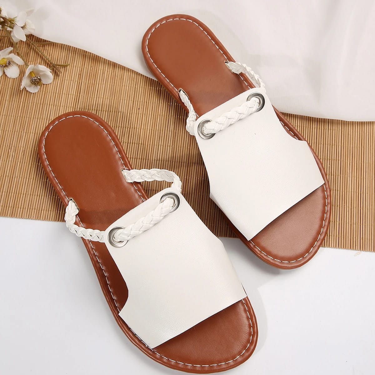 Ladies leather sandals