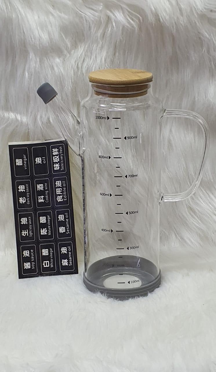 Glass oil/vinegar dispenser/jar with bamboo lid and non-slip rubber base