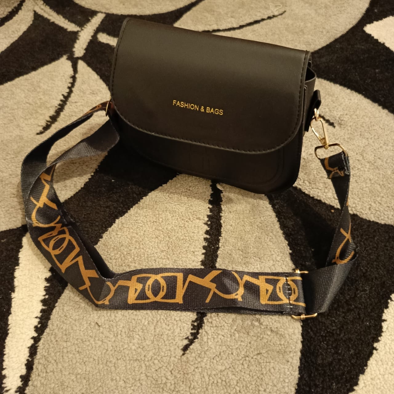 Simple Saddle Sling Bag
