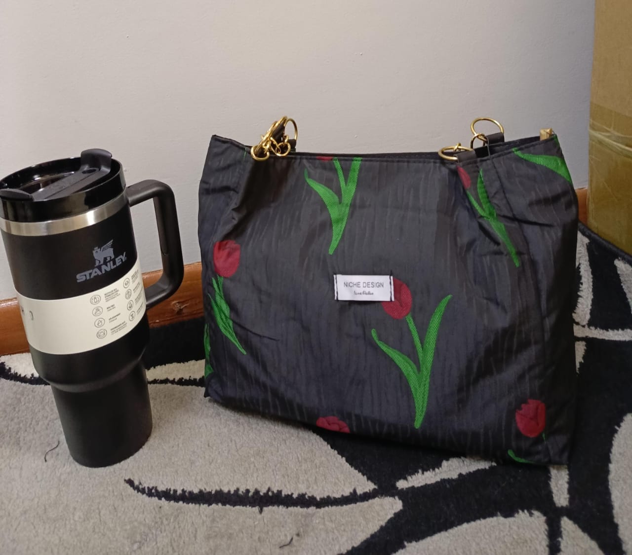 Casual floral canvas tote bag