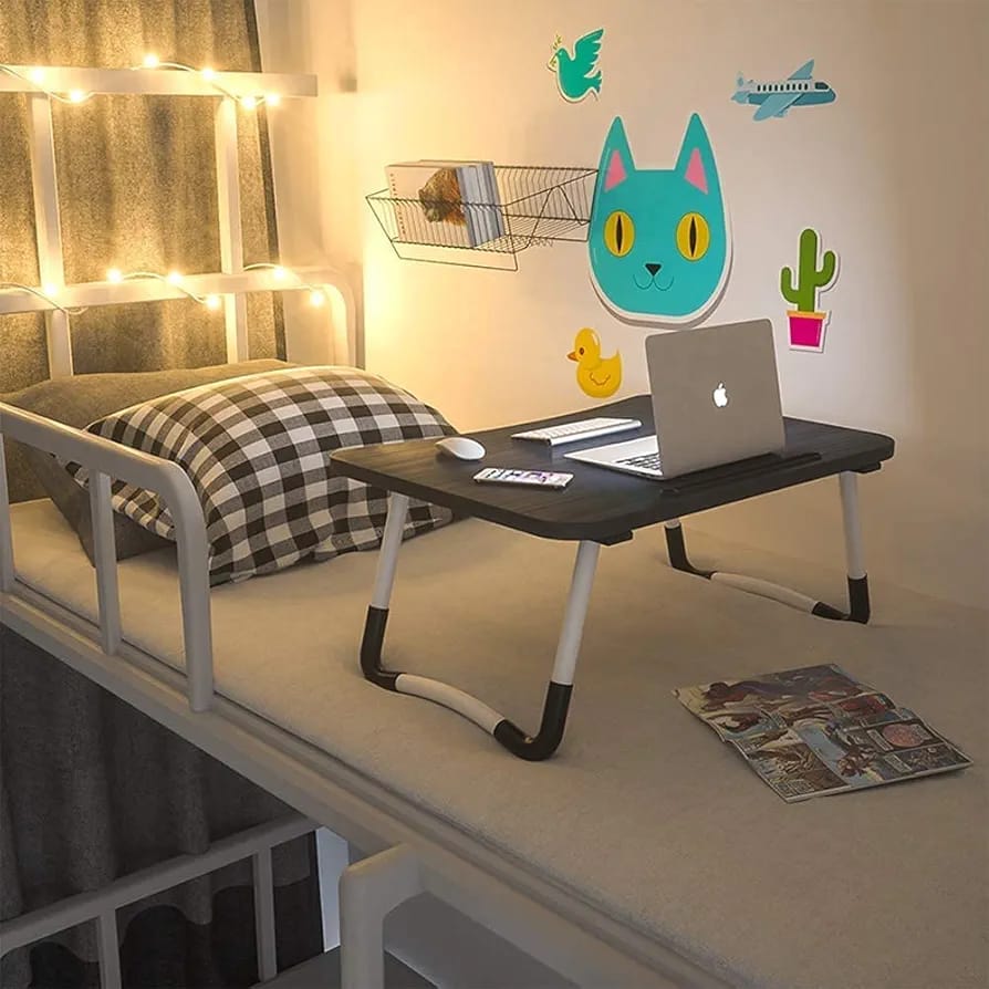 Portable and foldable breakfast/work desk