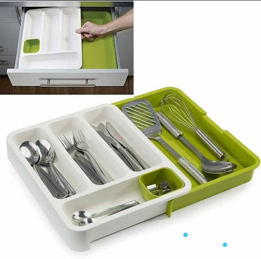 Expandable cutlery tray