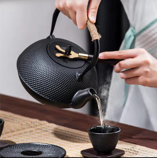 900ml Cast Iron Teapot Set